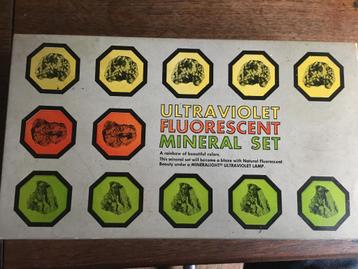 Ultraviolet Fluorescent Mineral set beschikbaar voor biedingen