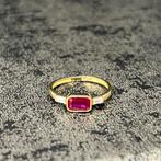 14k gouden ring dames rood steen robijn, 20 of groter, Heer, Ophalen of Verzenden, Zo goed als nieuw