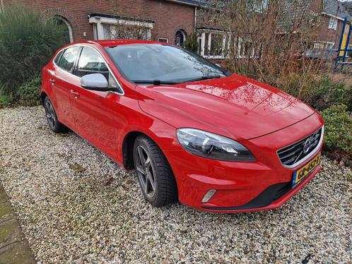 Volvo V40 2.0 D2, gechipt (190pk), R-Design, 2sets velgen, Auto's, Volvo, Particulier, V40, Bluetooth, Boordcomputer, Centrale vergrendeling