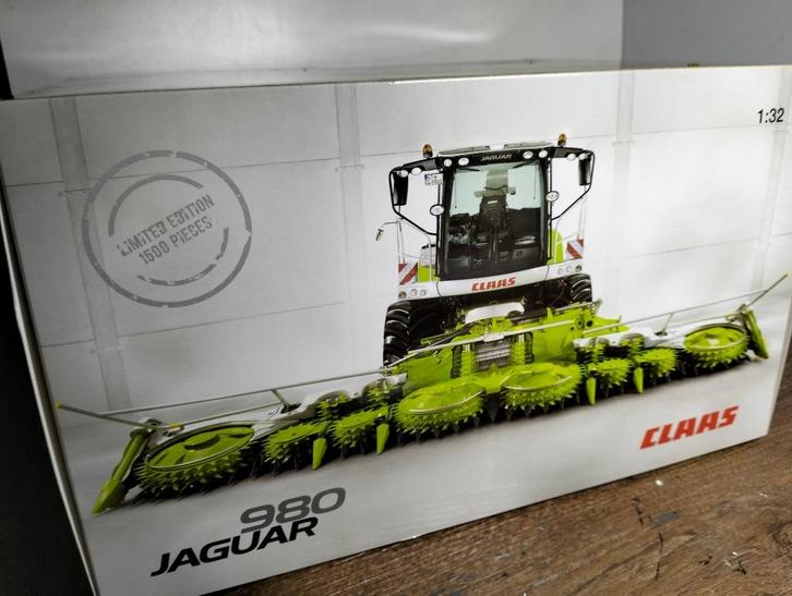 Te koop Claas Jaguar 980 met Orbis 900 bek (2008)gelimiteerd, Hobby en Vrije tijd, Modelauto's | 1:32, Nieuw, Tractor of Landbouw