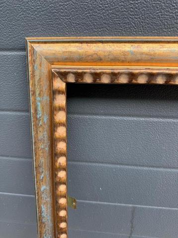 Grote schilderijlijst 80x100 cm – hout met goud/blauw patina beschikbaar voor biedingen