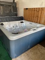 Leuke SunSpa spa 220x210 leveren is mogelijk, Tuin en Terras, Bubbelbaden en Hottubs, Ophalen of Verzenden, Gebruikt