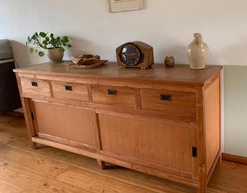 Teakhouten dressoir 202x92x57 beschikbaar voor biedingen