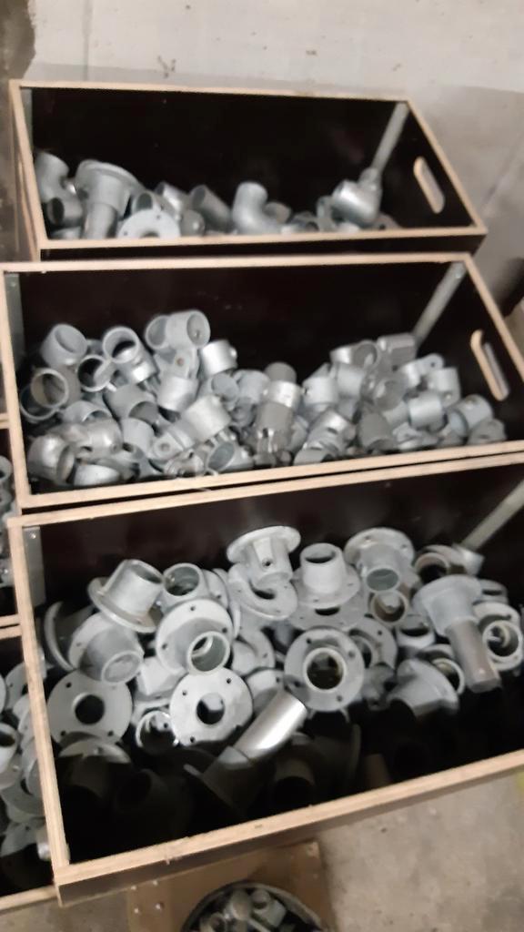 Buiskoppeling 48 mm 6 kisten, Doe-het-zelf en Verbouw, IJzerwaren en Bevestigingsmiddelen, Zo goed als nieuw, 250 mm of meer, Ophalen