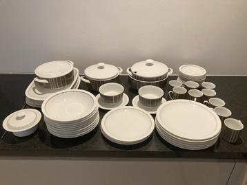 Origineel Retro Servies – 6-delig Design – 50 stuks totaal beschikbaar voor biedingen