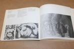 Kunsthuis. 500 schilders, grafici, beeldhouwers, keramisten., Boeken, Ophalen of Verzenden, Gelezen