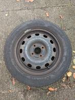 4 winterbanden 185/65/R15 ford focus goede staat 5-6 mm, 15 inch, Banden en Velgen, 185 mm, Winterbanden