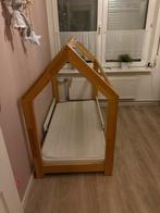 Peuter huisjesbed te koop!, 70 tot 85 cm, Zo goed als nieuw, Matras, 140 tot 160 cm