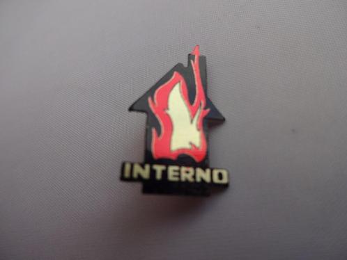 Speldje van INTERNO, Verzamelen, Speldjes, Pins en Buttons, Zo goed als nieuw, Speldje of Pin, Merk, Ophalen of Verzenden