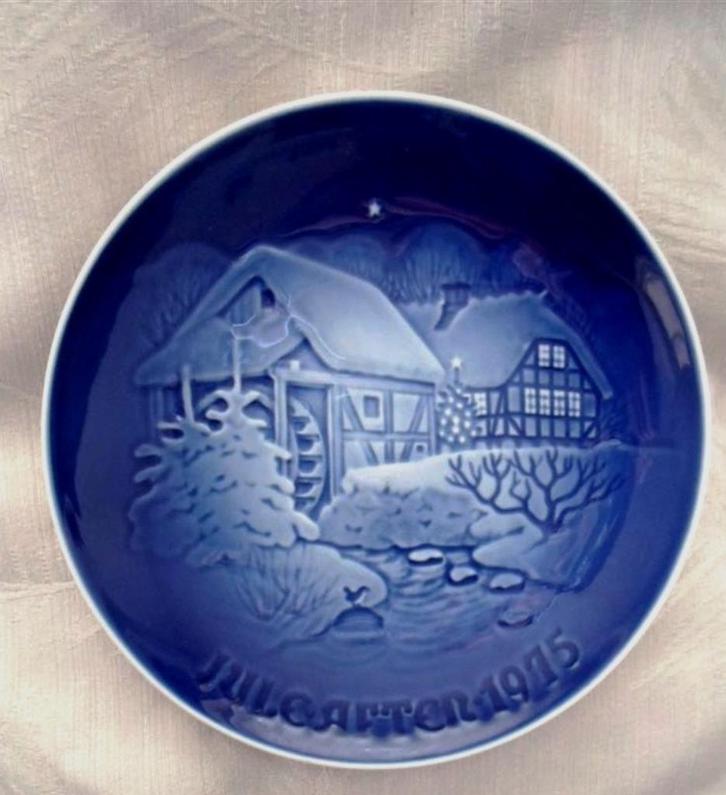 Wandbord Bing & Grondahl Copenhagen. Christmas 1975., Antiek en Kunst, Antiek | Wandborden en Tegels, Ophalen of Verzenden