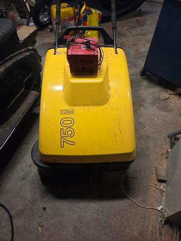 Karcher veger met accu en lader beschikbaar voor biedingen