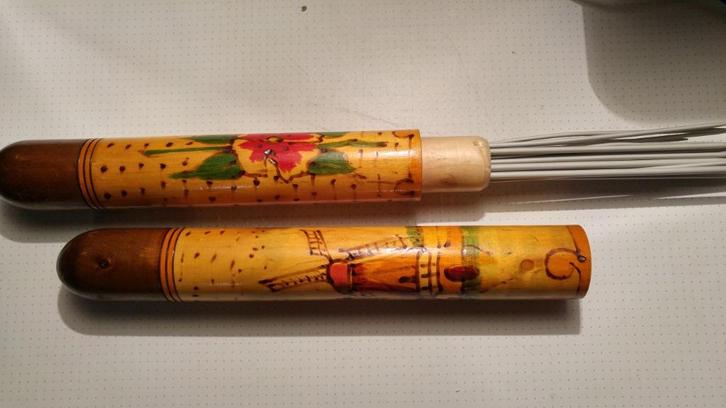 Antieke, mooi beschilderde breipennenhouder, fraai design., Antiek en Kunst, Kunst | Designobjecten, Ophalen of Verzenden