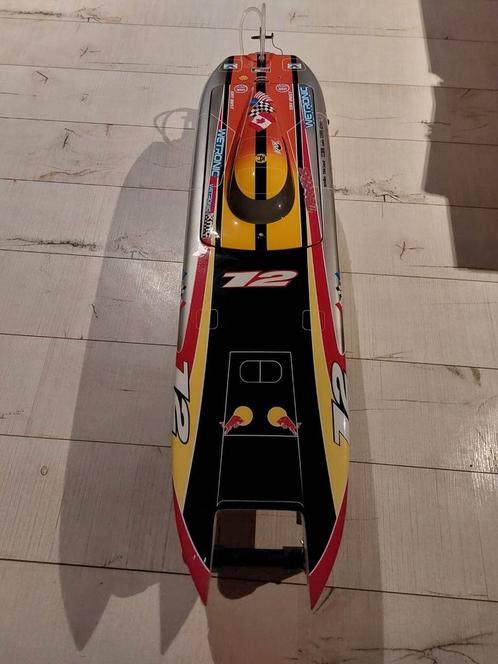 Genesis boat, met nieuw hardware, brushless onderdelen, Hobby en Vrije tijd, Modelbouw | Boten en Schepen, Ophalen of Verzenden