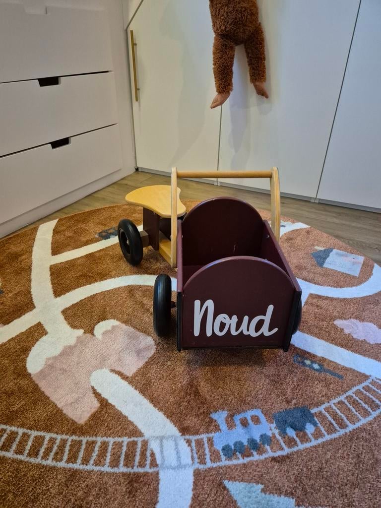 Rode loopauto met sticker, Ophalen of Verzenden, Gebruikt, Loopvoertuig