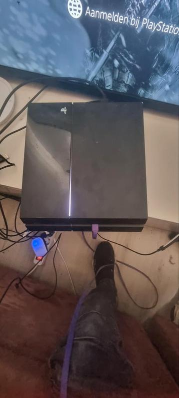 PS4 met 2 controllers - Ophalen! beschikbaar voor biedingen
