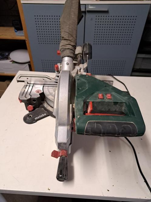 Akortmachine Metabo, Doe-het-zelf en Verbouw, Gereedschap | Zaagmachines, Afkortzaag, 1200 watt of meer, 70 mm of meer, Ophalen