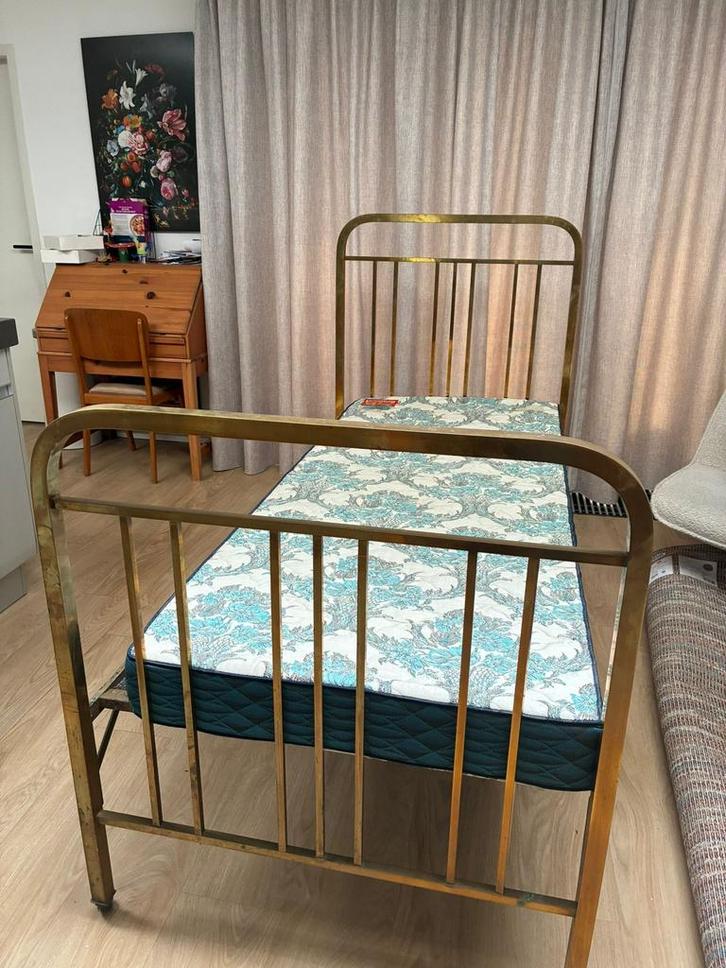 Vintage messing bed art deco, Huis en Inrichting, Slaapkamer | Bedden, Gebruikt, Eenpersoons, 90 cm, 190 cm of minder, Metaal
