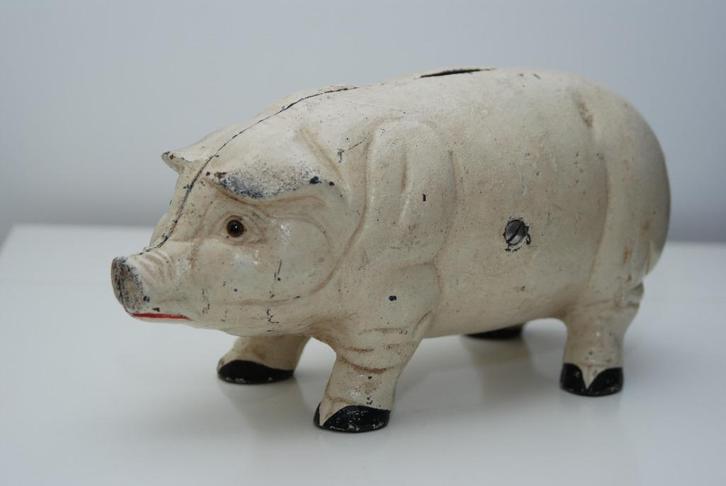 Oud gietijzeren spaarvarken, Verzamelen, Spaarpotten, Gebruikt, Dier, Metaal of Blik, Ophalen of Verzenden