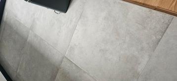Dado gare dus norder vloertegel  81x81 9mm dik beschikbaar voor biedingen