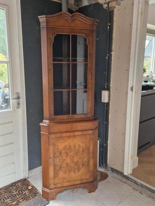 Mahonie hoekkast, vitrinekast, Huis en Inrichting, Kasten | Vitrinekasten, Zo goed als nieuw, 50 tot 100 cm, 25 tot 50 cm, Ophalen of Verzenden