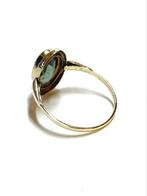 14k gouden ring met een groene steen, 18 tot 19, Gebruikt, Ophalen of Verzenden, Met edelsteen
