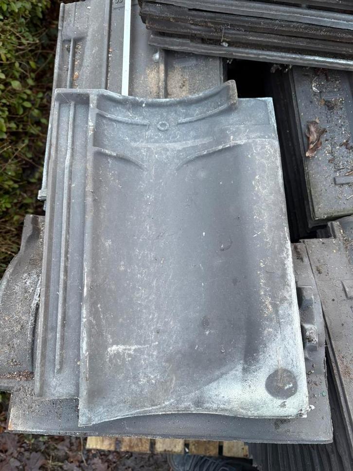 180 stuks Monier VH-V variabel blauw gesmoord dakpan, Doe-het-zelf en Verbouw, Dakpannen en Dakbedekking, Zo goed als nieuw, Dakpannen