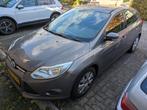 Ford Focus 1.6 Ti-vct 77KW Wagon 2012, Auto's, 1596 cc, 4 cilinders, Bruin, 635 kg