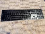 Apple Magic Keyboard, Multimediatoetsen, Ophalen of Verzenden, Zo goed als nieuw, Draadloos