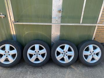 Volkswagen Transporter Banden velgen 235 55 17 beschikbaar voor biedingen