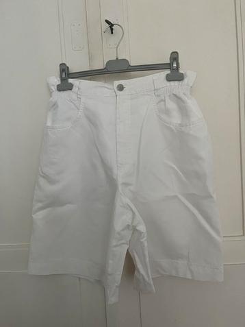 Korte broek short MAC mt 42 z.g.a.n. beschikbaar voor biedingen