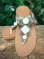 Nieuwe prachtige slippers van Fitflop maat 38, Kleding | Dames, Schoenen, Nieuw, Ophalen of Verzenden, Fitflop, Grijs