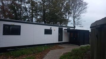 geisoleerde chalet te koop. 11 x 3.5 meter beschikbaar voor biedingen