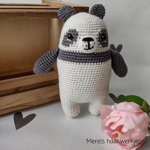 Handgemaakte knuffel pandabeer, Hobby en Vrije tijd, Breien en Haken, Nieuw, Haken, Overige typen, Ophalen of Verzenden