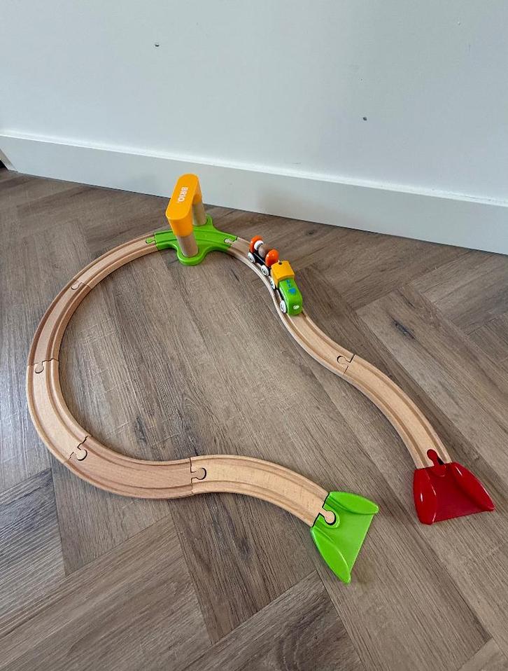 Heel goed Brio houten elektrische trein 33706 tunnel set, Kinderen en Baby's, Speelgoed | Houten speelgoed, Zo goed als nieuw