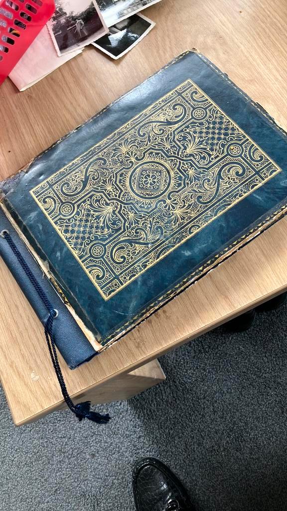 Foto album jaren 1920 -1930 jugendstil, Audio, Tv en Foto, Fotoalbums en Accessoires, Gebruikt, Fotoalbum, Ophalen of Verzenden