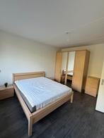 Fijne kamer en fijn bed, Huis en Inrichting, Slaapkamer | Bedden, Ophalen of Verzenden