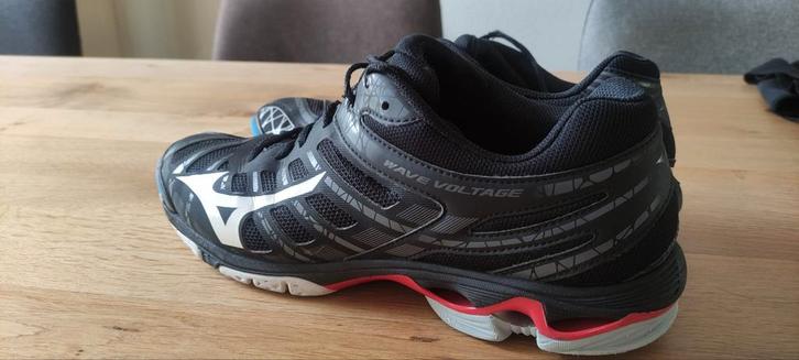 Mizuno Wave Voltage Volleybalschoenen Maat 46, Sport en Fitness, Voetbal, Gebruikt, Schoenen, Ophalen of Verzenden