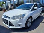 Ford Focus Wagon 1.6 Titanium NAV Park-Lane Park-Pilot Xenon, Gebruikt, Zwart, 4 cilinders, Wit