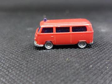 Wiking 934 - VW Transporter "Feuerwehr" (13397) beschikbaar voor biedingen