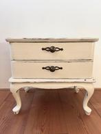 Vintage / brocante / landelijk nachtkastje wit meidenkamer, Huis en Inrichting, Ophalen, Gebruikt, 45 tot 65 cm, Minder dan 55 cm