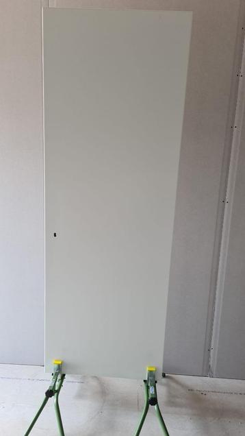 Meterkastdeur beschikbaar voor biedingen