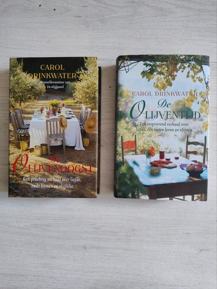 Carol Drinkwater boeken - De Olijvenoogst & Olijventijd, Boeken, Romans, Gelezen, Nederland, Ophalen of Verzenden