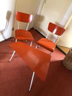Vintage stoelen en tafeltje, Huis en Inrichting, Jaren 50, Metaal, Twee, Gebruikt