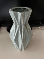 Groene (foto 2)mooie vorm vaas., Aardewerk of Porselein, Ophalen of Verzenden, Zo goed als nieuw, Minder dan 50 cm