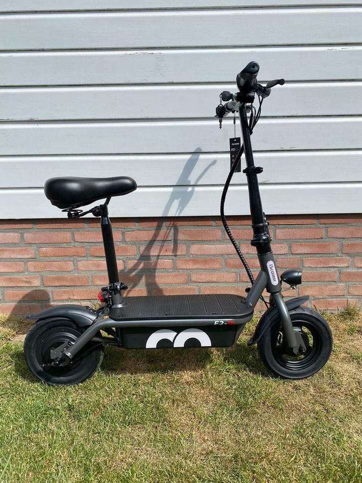 Inklapbare Elektrische Step met Zadel | NIEUW IN DE DOOS, Fietsen en Brommers, Steps, Nieuw, Elektrische step (E-scooter), Ophalen of Verzenden