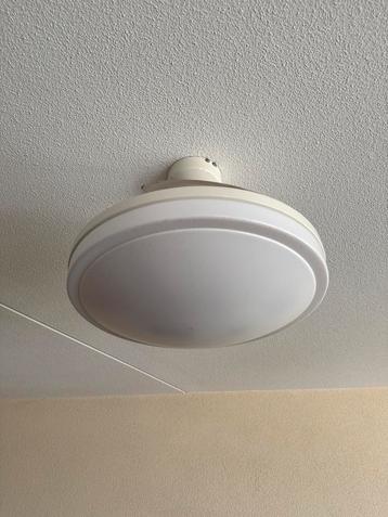 Plafondventilator met Licht en Timer beschikbaar voor biedingen