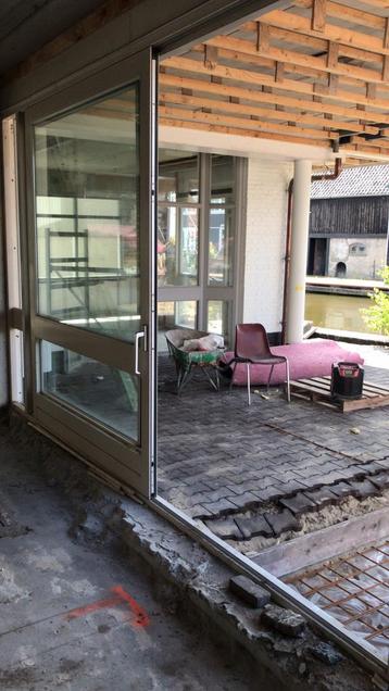 Mechanisme schuifpui beschikbaar voor biedingen