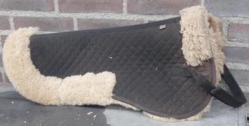 Bontje voor onder het zadel. Schapen bond. Full. beschikbaar voor biedingen