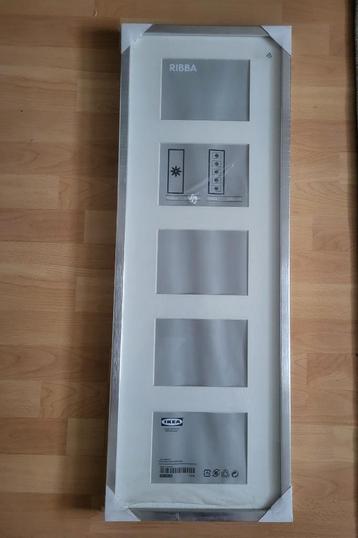 fotolijst 30x88 cm met passe-partout beschikbaar voor biedingen