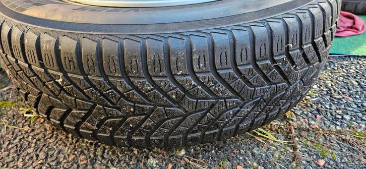 Lexus CT200h Winterset - Winterbanden met velgen, Auto-onderdelen, Banden en Velgen, Banden en Velgen, Winterbanden, 15 inch, 195 mm